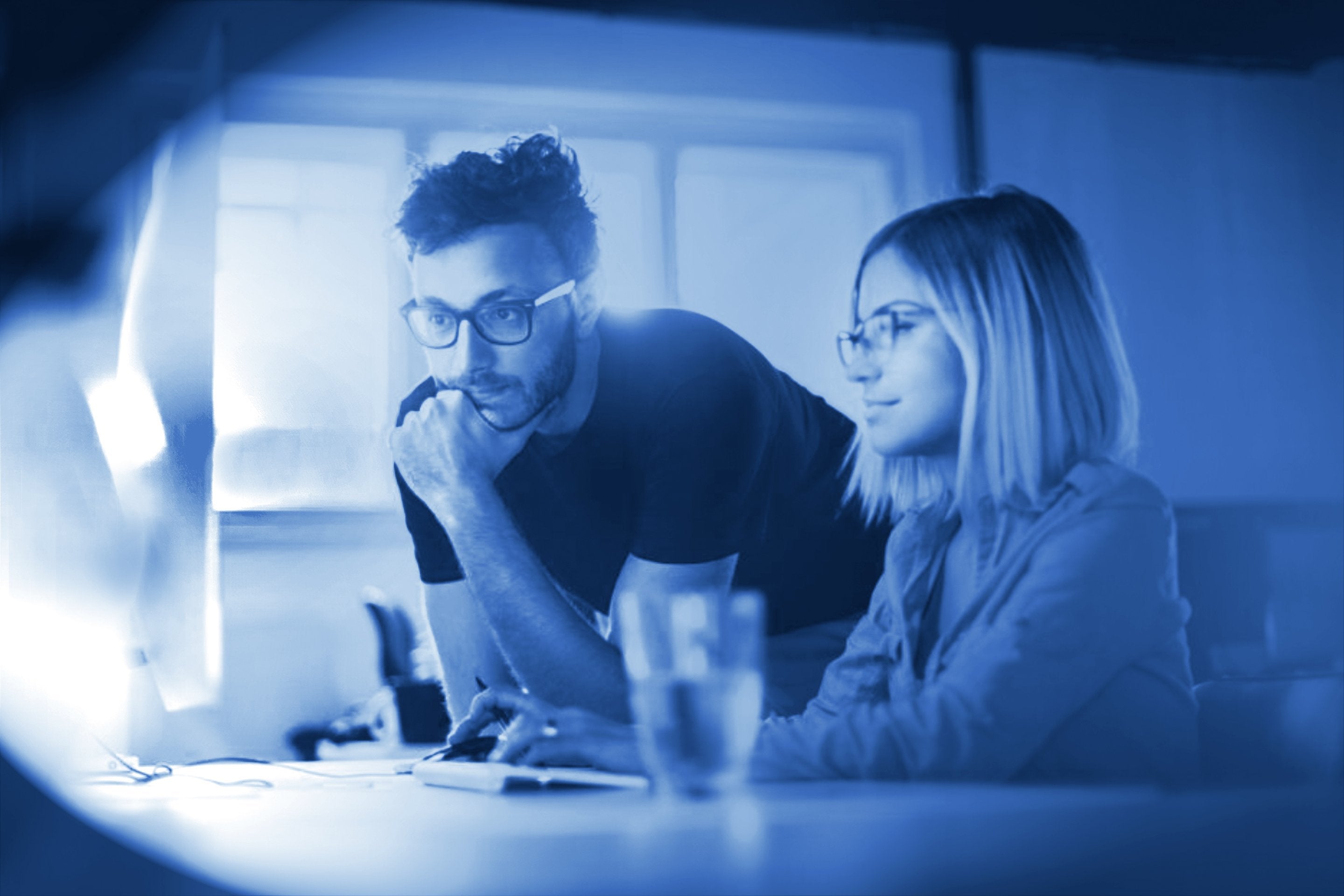 Blue Light and Skin Damage: How blue light effects your skin