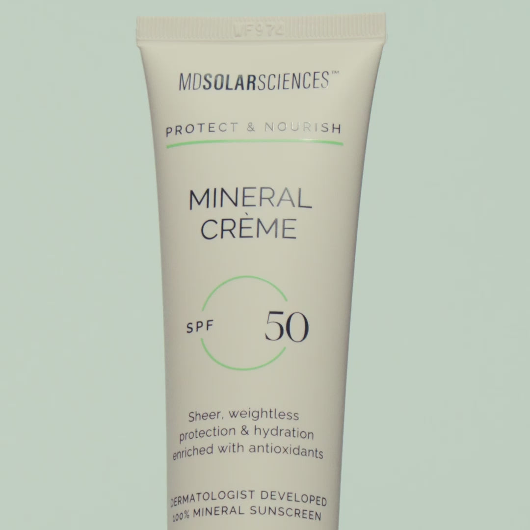 Load video: Mdsolar Sciences Mineral Creme SPF 50 Video